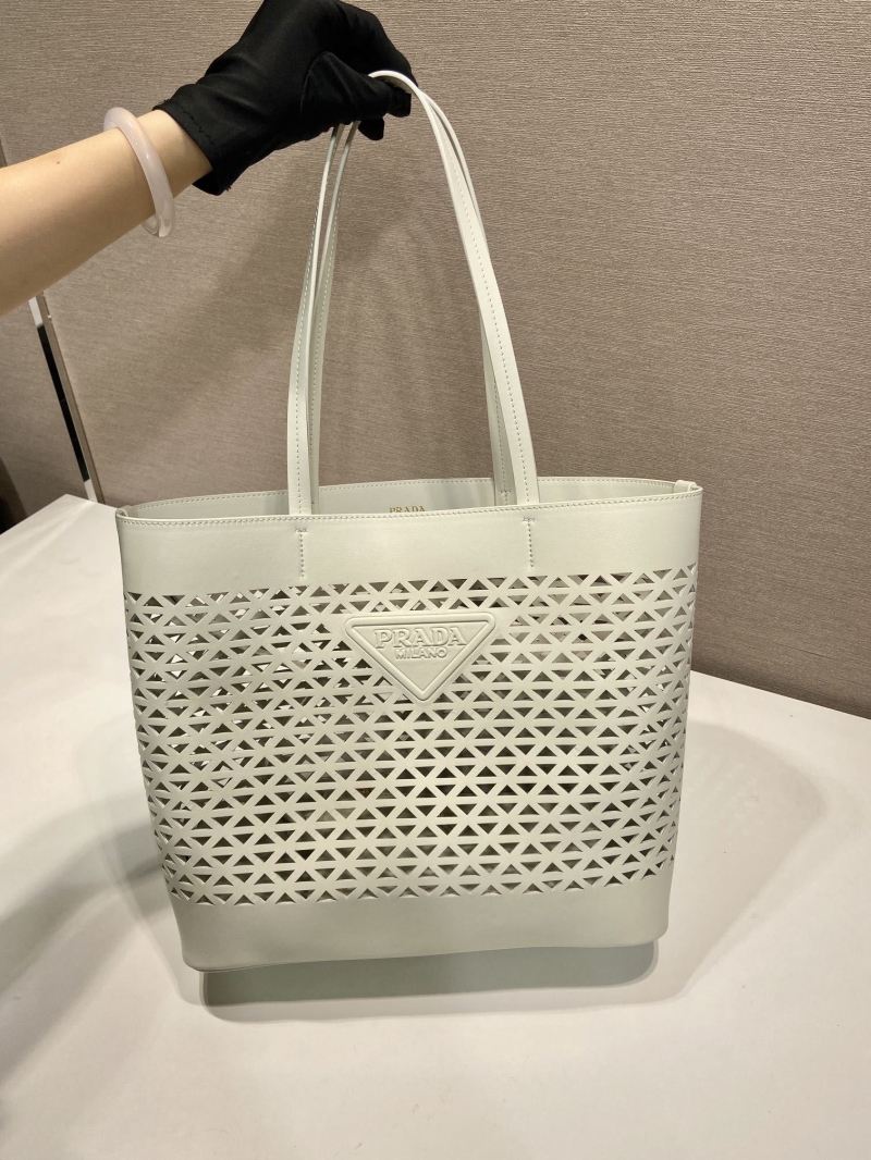 Pra*a tote bags